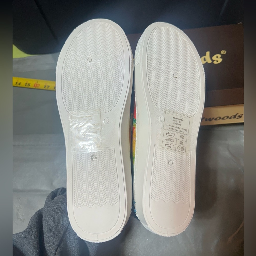 NWT Outwoods Tie-Dye Slip-On Sneakers - Picture 5 of 5